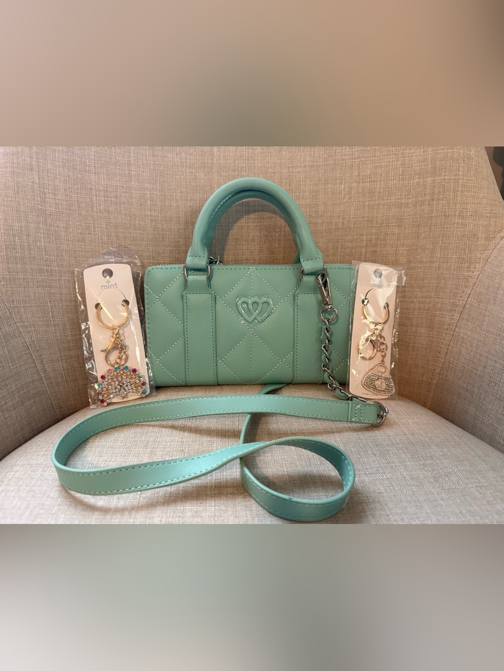 NWOT Betsey Johnson XOLAYLA Quilted Heart Crossbody Wallet Bag + 2 Keychains